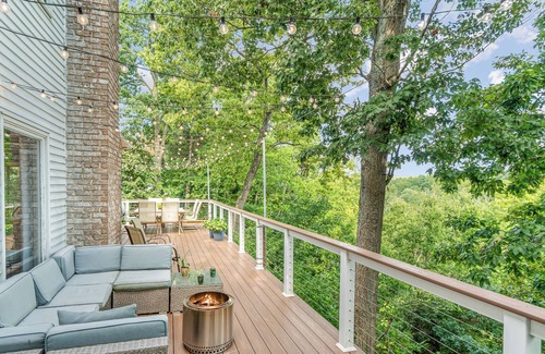 Dillsburg Maison | The Summit: 6 bed, 5 bath, sleeps 16 with fantastic views and room for everybody