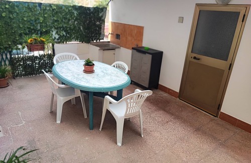 Reggio Calabria Maison | The Sunflower, whole house 5 minutes from Museum, Cathedral, beach and movida