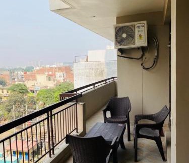 Zirakpur Appartement | The SUNset, Zirakpur 3bhk flat for families only
