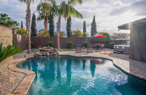 Casa Caballo Maison | MAISON DE LUXE CALME: PISCINE / SPA, PROCHE SHOPPING, FINE DINING, GOLF, SLEEPS 8