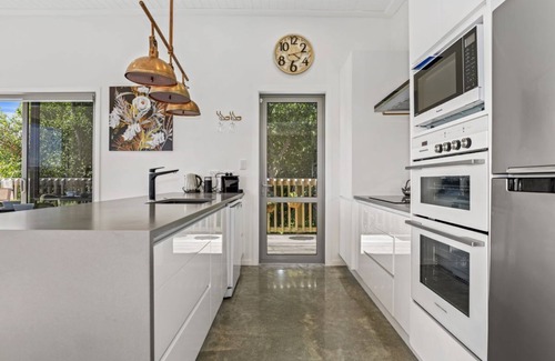 Waipahihi Maison | Base: 4 Extra: $30 2/15 Boundary Road, Taupo