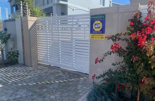 Flamingo Vlei Appartement | The Tableview Garden Room