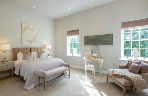 Kelmarsh Maison | The Talbot - Exclusive Home with Hot Tub