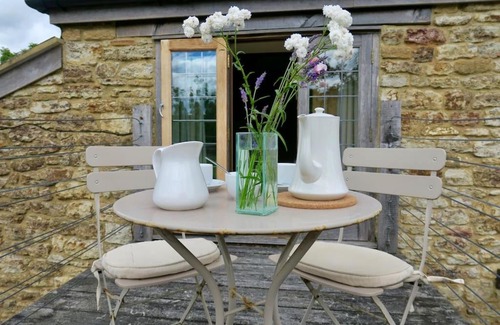Chilthorne Domer Maison | The Tallet - converted three bed stable - no children under 8