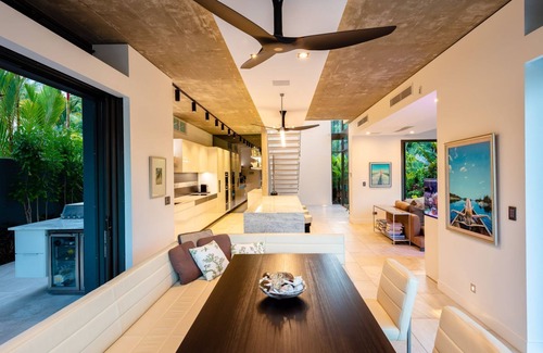 Craiglie Maison | The Tap In - Port Douglas