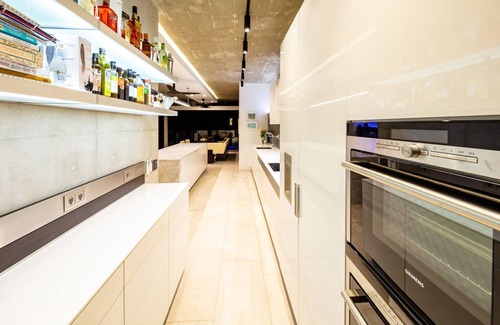 Craiglie Maison | The Tap In - Port Douglas