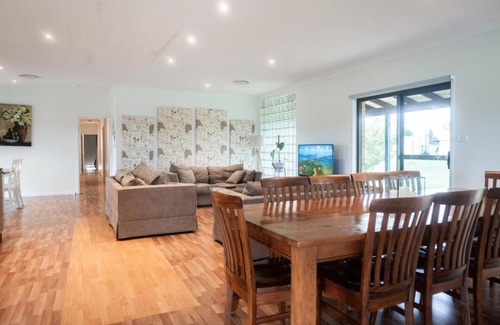 Lovedale Maison | The Tatler Lodge