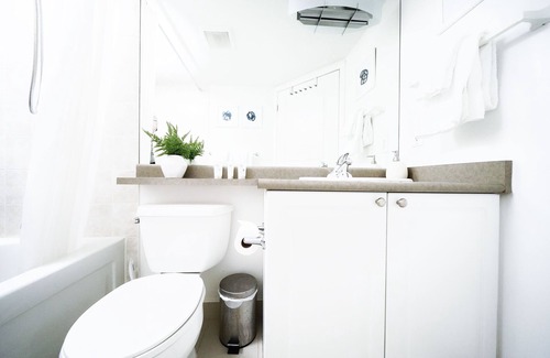 Church and Wellesley Appartement | The Teahouse Suite