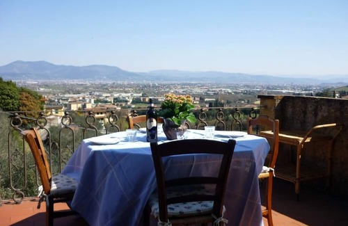 Lastra a Signa Appartement | LA TERRASSE - Appartement en villa du début des années 1900