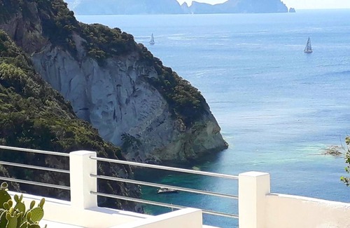 Le Forna Appartement | The terrace by the sea
