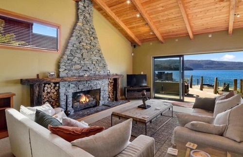 Lake Tarawera Maison | The Terrace Lake Tarawera
