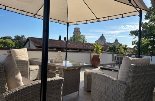 Pisa Appartement | The terrace on the Leaning Tower of Pisa
