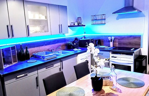 Epernay Maison | Les loges du théâtre. Quartier Chic 14personnes MAX sauna,champagne,vélos,jeux