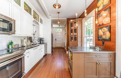 Darien Maison | The Thicket Cottage - Oyster House, Firepit, Private Dock, and Outdoor Sauna!