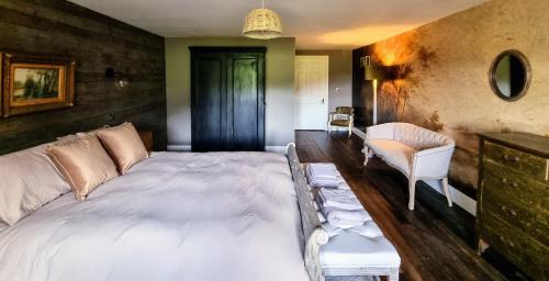 Kington Maison | The Threshing Barn at Penrhos Court
