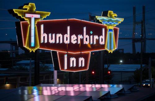 Yamacraw Village Hôtel | The Thunderbird Inn