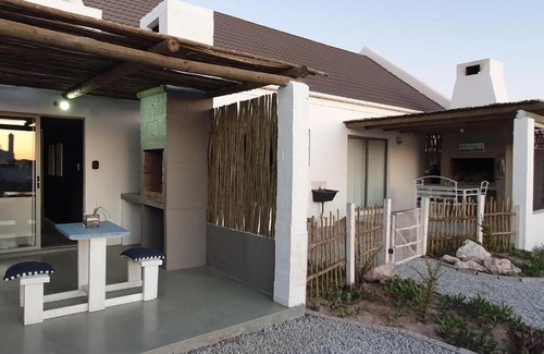 St. Helena Bay Appartement | The Tiki Hut