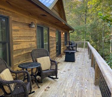 Gnaw Bone Hôtel | The Timber Nook at the Rustic Retreat