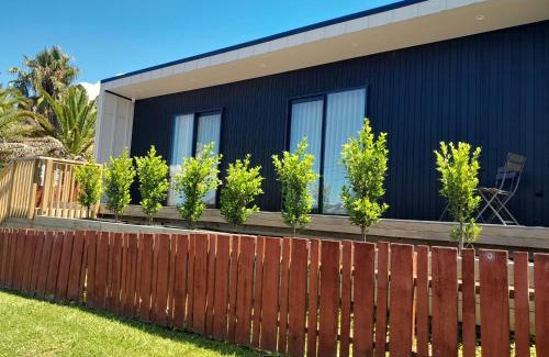 Snells Beach Maison | The Tiny Abode