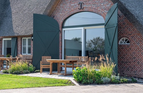 Westerhever Appartement | The "Tofthof een" - an exclusive vacation apartment under thatch.