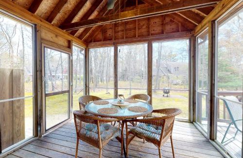 North Eastham Maison | The Tranquil Heron Cottage