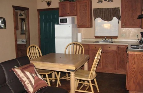 Sulphur Cabine | The Trapper Cabin