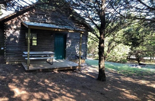 Sulphur Cabine | The Trapper Cabin