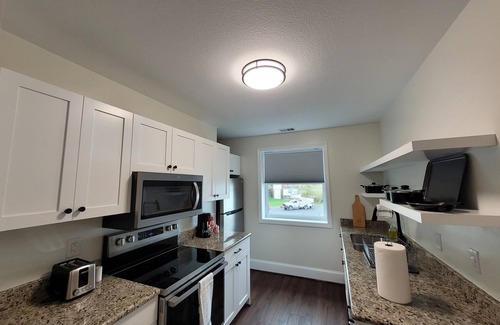 Tazewell Appartement | The Traveler On Main Suite #10