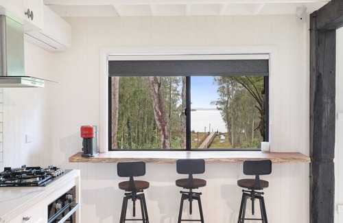 St. Georges Basin Maison | The Treehouse - Pet Friendly home in Jervis Bay!