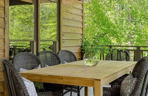 Lancaster Maison | The Treehouse Cabin Mins to Center Hill Marina Caney Fork River Edgar Evins Park