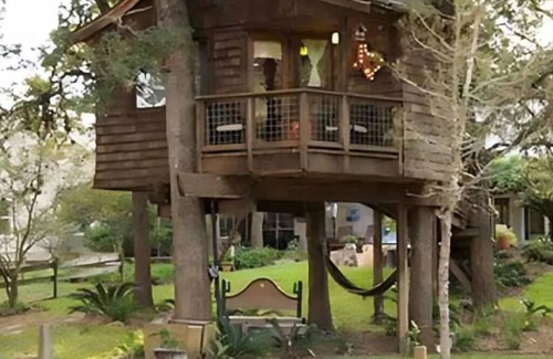 Jeddo Cabine | The Treehouse & The Ranch House at Davis Ranch Retreat
