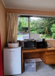 Upper Hutt Autre | The Treehut at the Rabbithole, Upper Hutt