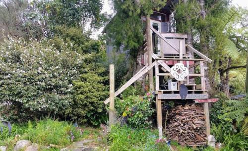 Upper Hutt Autre | The Treehut at the Rabbithole, Upper Hutt