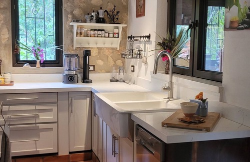 Middlesex Villa | The Tuscan House Villa