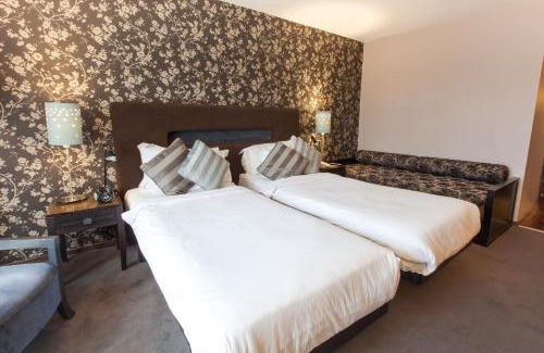 Barna Hôtel | The Twelve Hotel