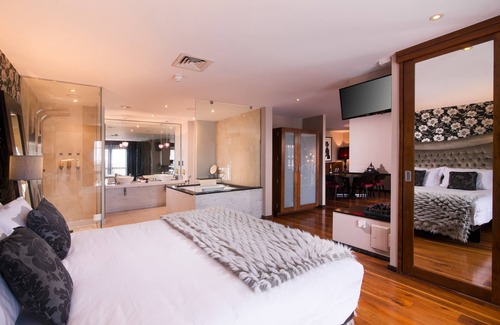 Barna Hôtel | The Twelve Hotel