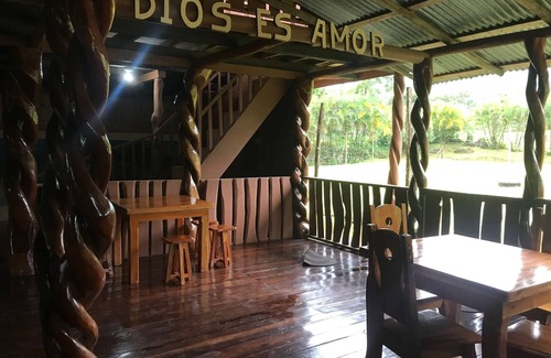 San Rafael de Guatuso Maison | La maison de bois tordue