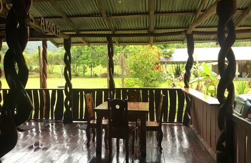 San Rafael de Guatuso Maison | La maison de bois tordue
