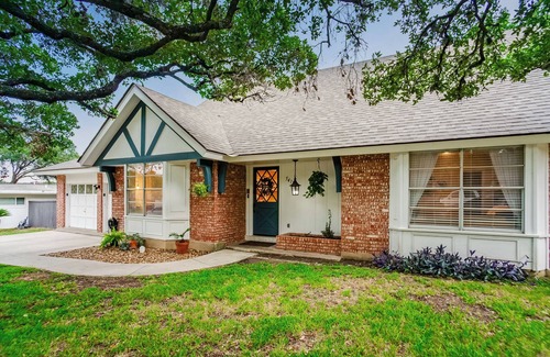 Vance Jackson Maison | The TX Oasis. Boho Paradise. Huge Backyard.