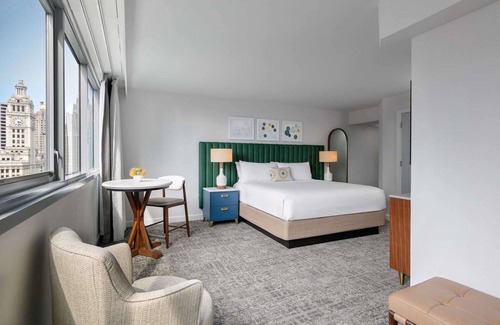Downtown Chicago Station Balnéaire | The Ultimate Chicago Experience! Close to Chicago Riverwalk and Picasso Statue