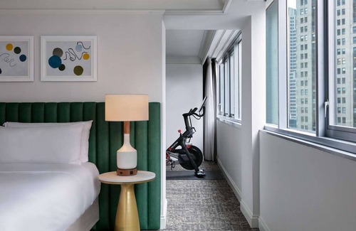 Downtown Chicago Station Balnéaire | The Ultimate Chicago Experience! Close to Chicago Riverwalk and Picasso Statue