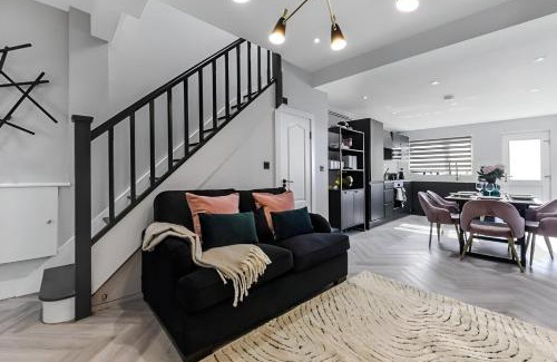 Turkey Street Appartement | The Ultimate Hangout 4BR Modern House with Garden