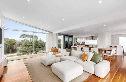 Torquay Maison | The Ultimate Sands Retreat Pool Beach & Golf