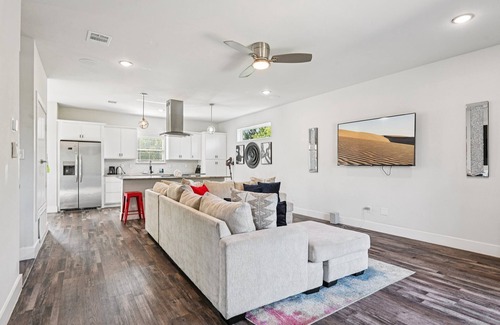 Cedar Crest Appartement | “The Ultimate View: Skyline Luxury Retreat in Dallas”