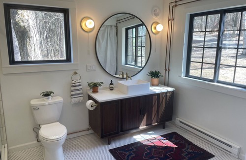 Chatham Cabine | The Upstate Cabin: A secluded getaway in the woods