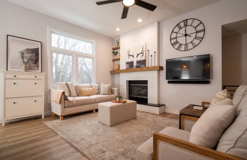 Topeka Maison | The Uptown Oasis. Kansas comfort.