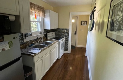 Charleston Appartement | The Urban Oasis. Located in Charleston's Hip, Historic East End