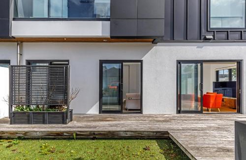 Takapuna Maison | The Urban Retreat - Takapuna Central Apartment