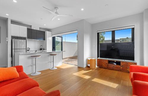 Takapuna Maison | The Urban Retreat - Takapuna Central Apartment