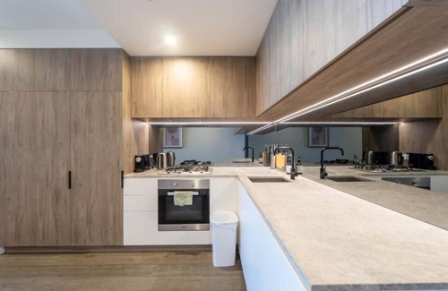 Fortitude Valley Appartement | The Valley Edit | Designer Stay, Carpark + Pool